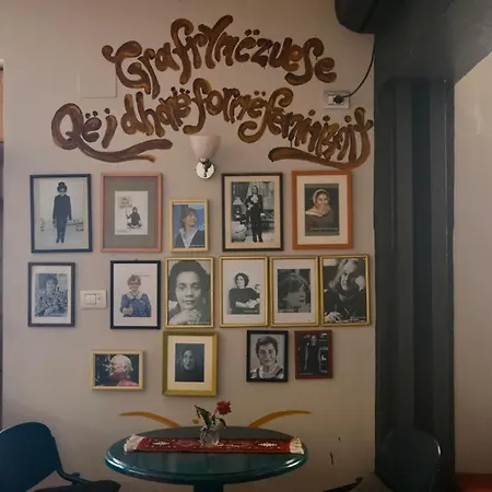 ホステル Red Goat ティラナ