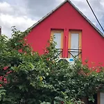 Hostel Red Goat