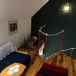 Red Goat Hostel *