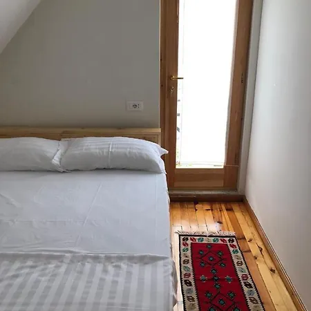 Vandrarhem Red Goat *