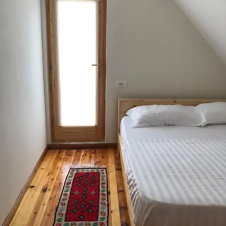 Red Goat Hostel *